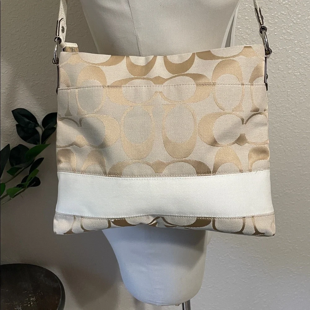 Coach Signiture hobo crossbody or shoulder bag and wallet